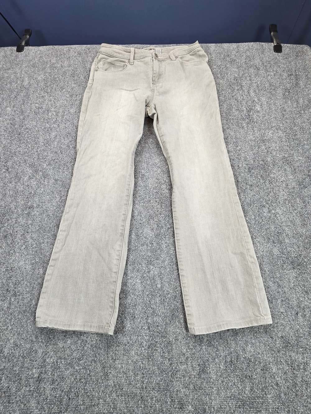 Chico's Platinum Straight Leg Jeans Women's 0 Short Light Gray Mid Rise Stretch